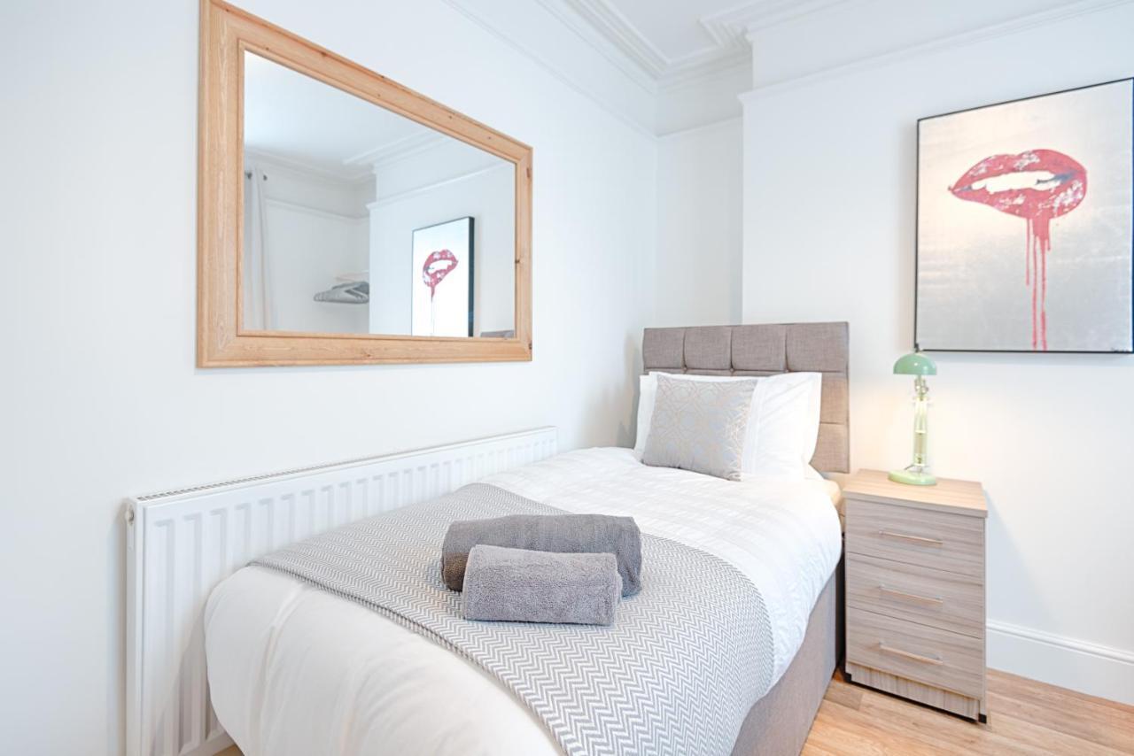 Large Green Garden, 4 Bedrooms, Sleeps 8 Swansea Exterior foto